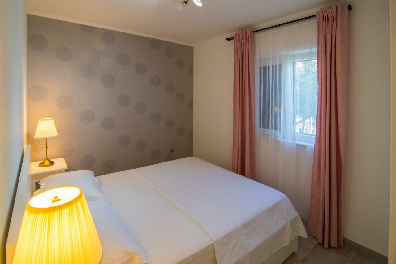 Apartments Pina 볼 외부 사진