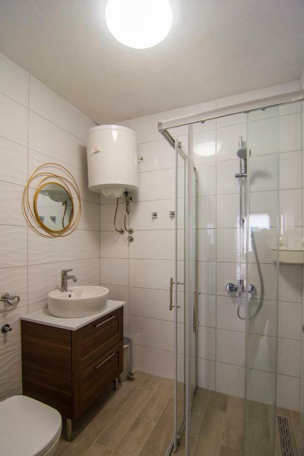 Apartments Pina 볼 외부 사진